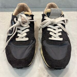 Autry Dark Navy Sneakers with White Laces